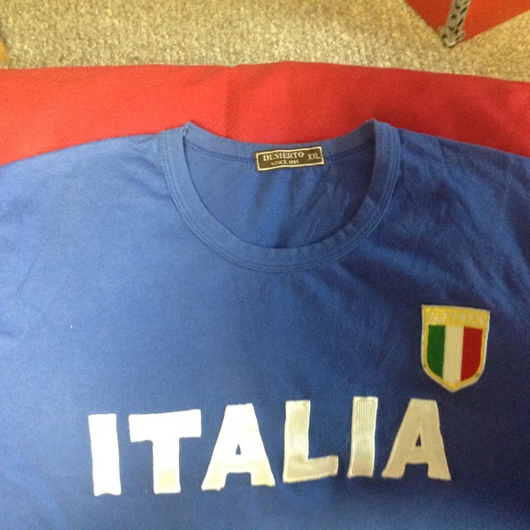 Italy soccer tshirt - Picture 2 of 3